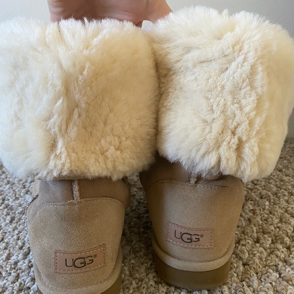 Ugg - Picture 5 of 5